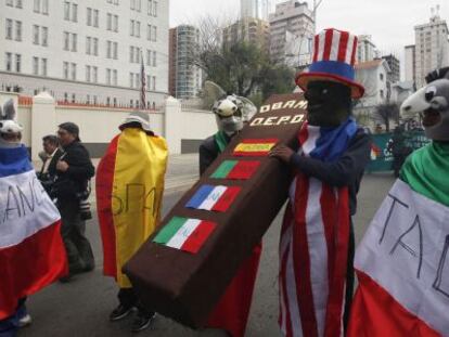 Protestas frente a la embajada de EE UU en La Paz, Bolivia, el 8 de julio.
