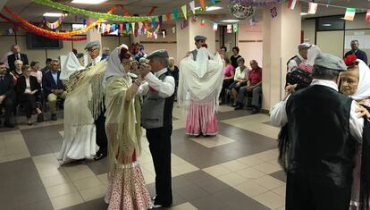 Escuela de Chotis de la Comunidad de Madrid en el Centro de Mayores de Tetu&aacute;n.