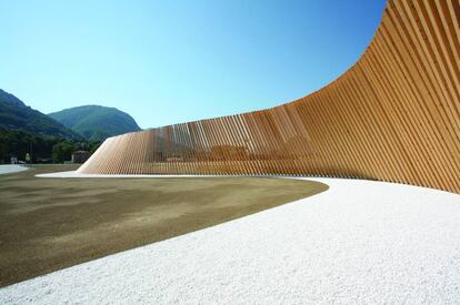 Para unir el estadio de Lugano y la autopista Milán-Zurich, el arquitecto diseñó este sinuoso túnel Vedeggeio-Cassarate.