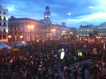 La revolución: ¿2.0 o a pie de plaza?