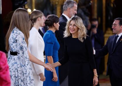 La vicepresidenta segunda en funciones, Yolanda Díaz, en la recepción del Palacio Real posterior a la jura.