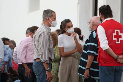 King Felipe VI and Queen Letizia during their visit to La Palma on Thursday.