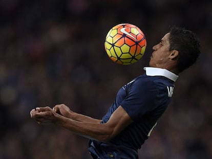 Varane con Francia en noviembre de 2015. 