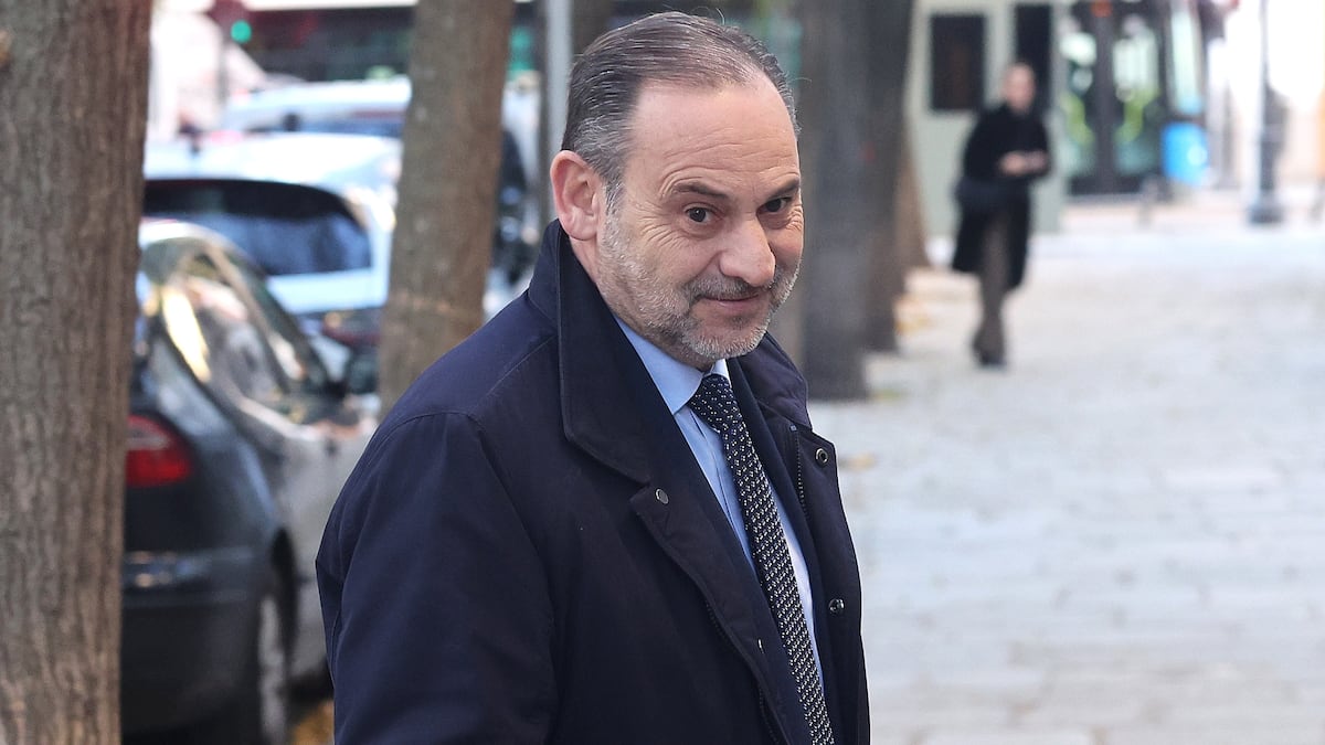 La UCO concluye que la trama de hidrocarburos destinó “un millón de euros a comprar la voluntad” de Ábalos