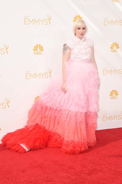 Lena Dunham confió en este dos piezas de Giambattista Valli Couture.