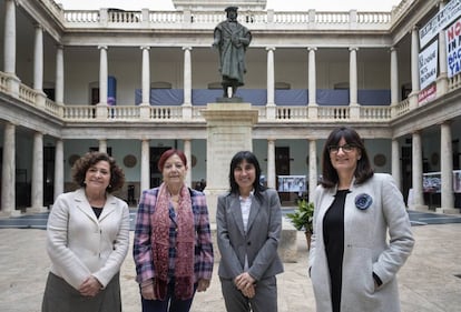 Les rectores Pilar Aranda, Margarita Arboix, Nekane Balluerka i María Antonia Peña.