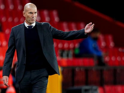 Zinedine Zidane, en el partido del jueves en Granada.