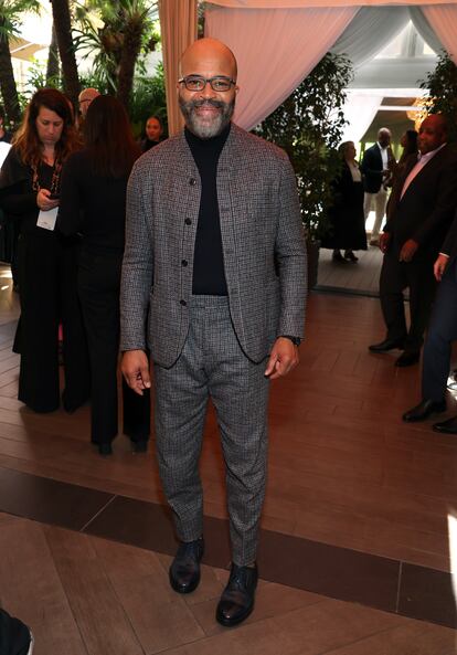 Jeffrey Wright con traje gris de cuadros en una fiesta en el Four Seasons de Los Ángeles el pasado enero.