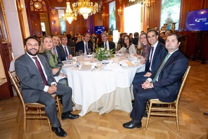 De izq a dcha: Carlos García-León, Beatriz Pérez-Olleros, Iñigo Rodríguez-Sastre, Alfonso Romero, Pedro Rodero, José Giménez, Natalia Pastor, María Guinot, Javier Fontcuberta, Álvaro López-Jorrín.