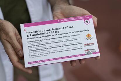 La caja del medicamento contra la tubercolosis Rifampicin.