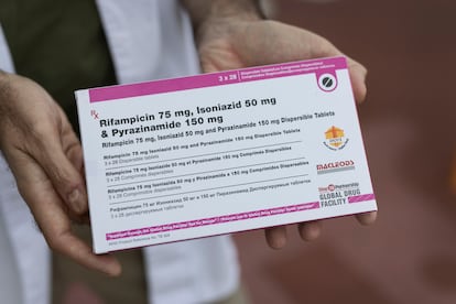 La caja del medicamento contra la tubercolosis Rifampicin.