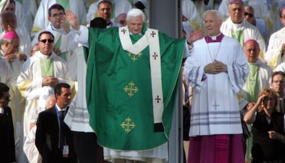 El Papa Benedicto XVI en el V Encuentro Mundial de las Familias celebrado en Valencia en 2006.