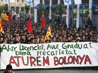 Manifestación contra la reforma universitaria de Bolonia en Valencia.