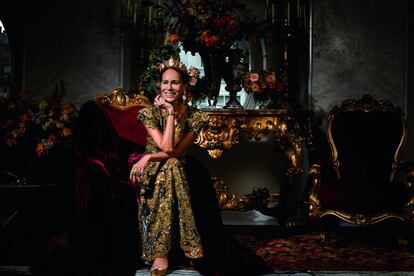 La exmodelo brasileña Andrea Dellal, fotografiada por Domenico Dolce para el libro 'Queens'.