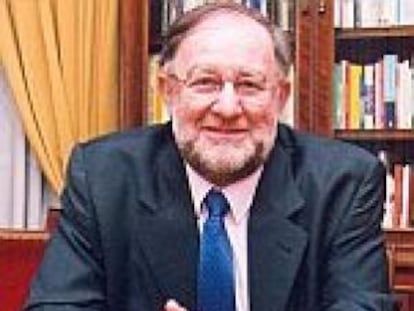 Entrevista con Fernando González Urbaneja