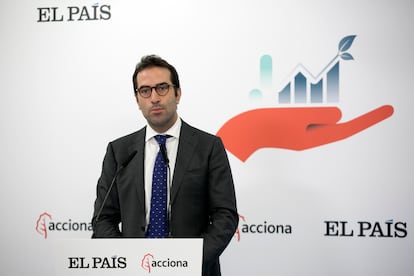 Carlos Cuerpo, ministro de Economía, Comercio y Empresa, durante el evento organizado por Acciona y EL PAÍS.