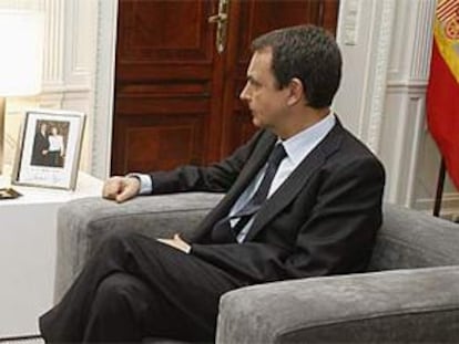 Encuentro entre Rajoy y Zapatero, hoy en La Moncloa.