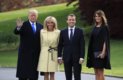 Los Trump y los Macron posan este lunes en la Casa Blanca