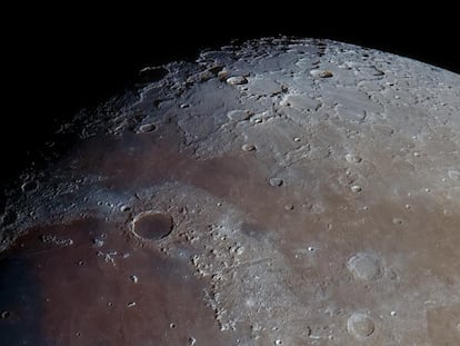 Imagen de Mare Frigoris (Mar del Frío), en el extremo norte de la Luna.