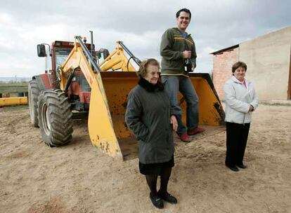 Vecinos de Rebollo de Duero (Soria) con participación en el premio gordo de Navidad de 2006.