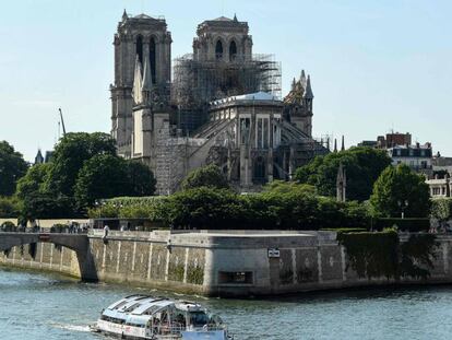 Vista de los trabajos de reconstrucción de la catedral de Notre Dame tras el incendio del 15 de abril 