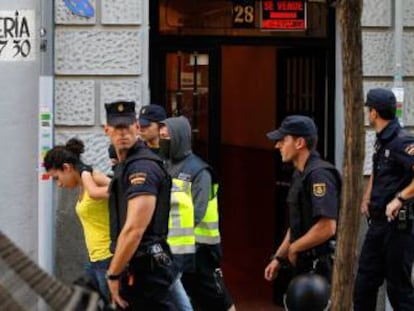 Momento en que la policía detuvo, en 2012, a los presuntos saboteadores del Metro de Madrid por el Tarifazo.