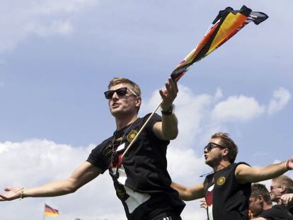 Kroos y Götze celebran la consecución del Mundial 2014