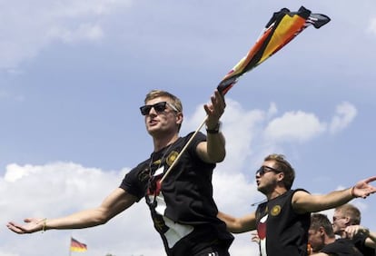 Kroos y Götze celebran la consecución del Mundial 2014