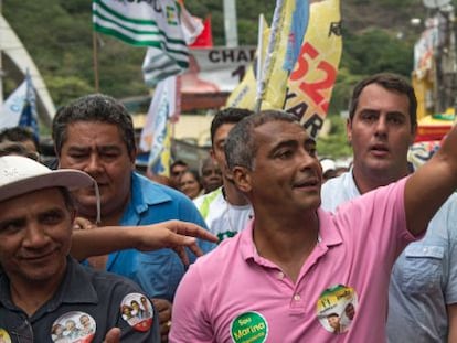 Romario, en una manifestaci&oacute;n en las calles de Rio de Janeiro