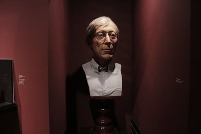 Busto de Richard Emerson "Dick" Smith, conocido como "el Padrino del maquillaje" ganador de dos premios Oscar y responsable del maquillaje de películas como "El exorcista" y "El Padrino".