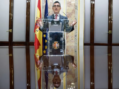 El ministro de la Presidencia, Justicia y Relaciones con las Cortes, Félix Bolaños, comparece en rueda de prensa por la acusación del Juez Peinado, el pasado 24 de junio.