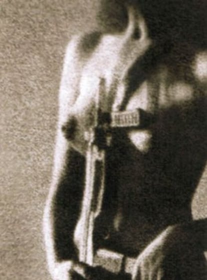 Korda's famous shot of a semi-nude militiawoman.