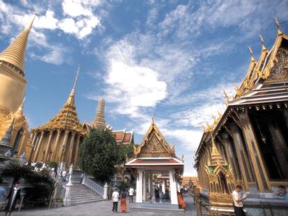 El templo del Buda Esmeralda en Bangkok (Tailandia), construido en 2872.