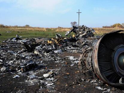 Los restos del vuelo MH17, estrellado cerca de Rassipnoe (Ucrania), en julio de 2014.