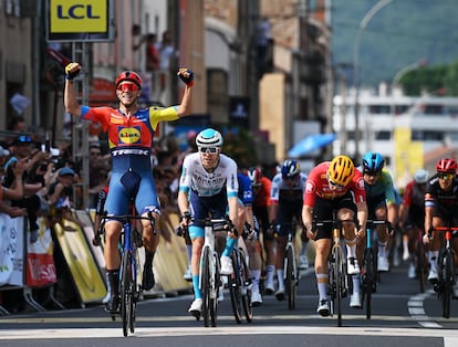 Jonathan Milan se impone en la segunda etapa de la Dauphiné.