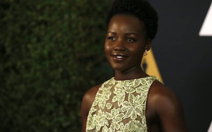 Lupita Nyong'o, en la entrega de premios Governors en Los Ángeles.