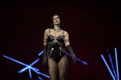 Dua Lipa durante un concierto en Ámsterdam.