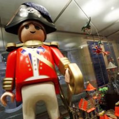 Uno de los muñecos de Playmobil que se pueden ver en la exposición de París.