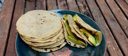 Hijas de plástico y tabla