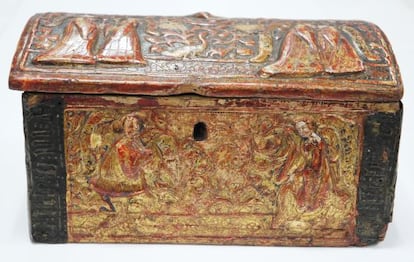 L'arqueta que conservava la relíquia de la sandàlia de la Verge que s'ha dipositat al Museu de Lleida.