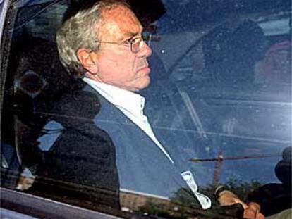 José Barrionuevo, cuando abandonaba ayer el centro Victoria Kent en un automóvil.
