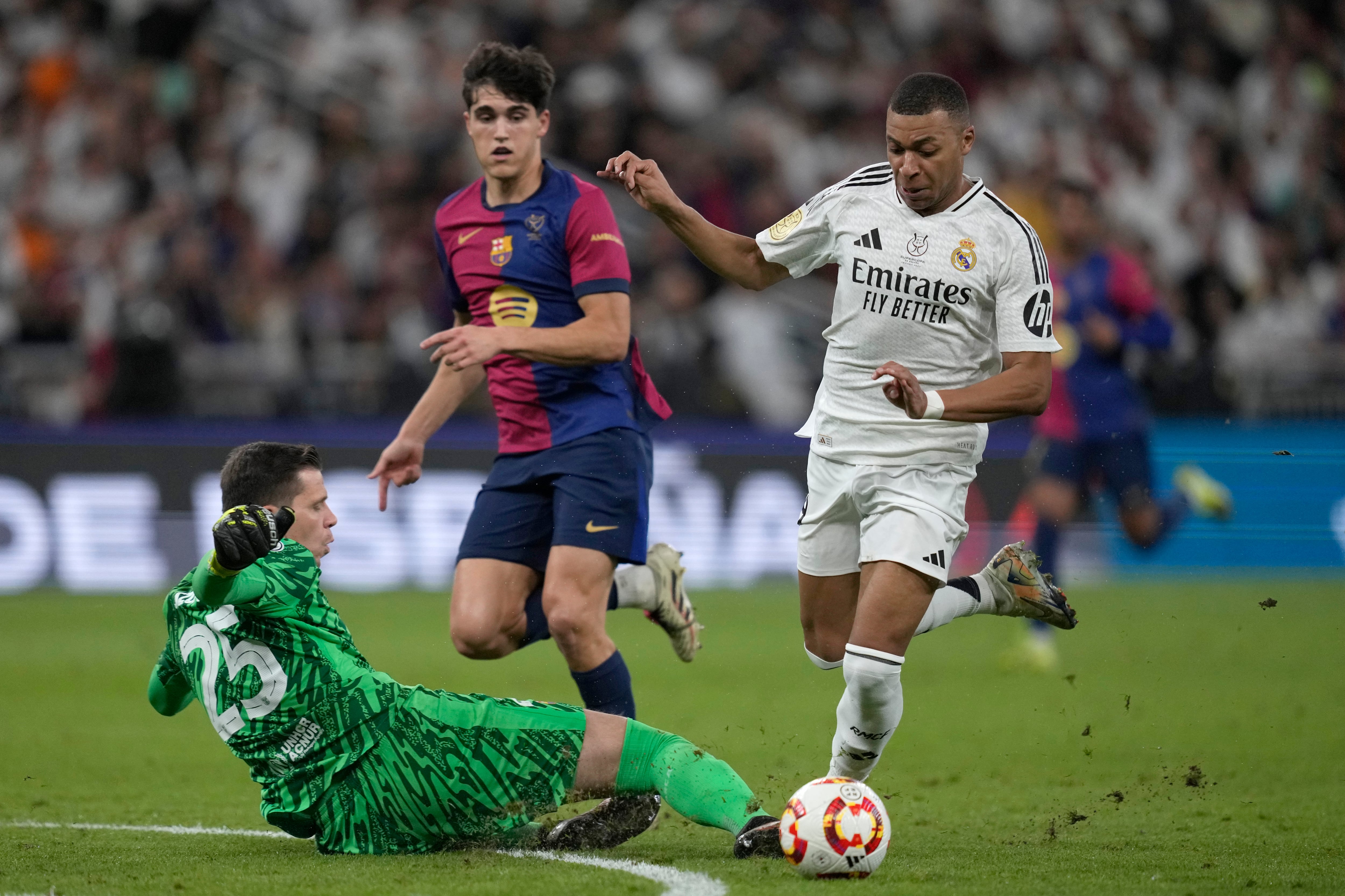 Szczęsny y su encuentro con Mbappé entierran el debate sobre la portería en el Barça