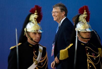 Bill Gates, fundador de Microsoft y ahora cabeza de la fundación Bill y Melinda, llega a la cumbre del G20 que se celebra en Cannes.