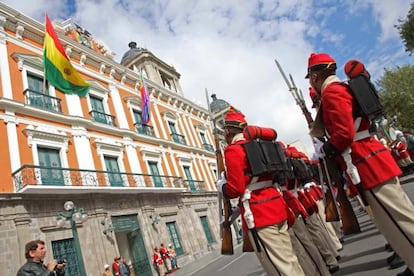 Un acto oficial de apoyo ante la reclamación del Gobierno de Bolivia