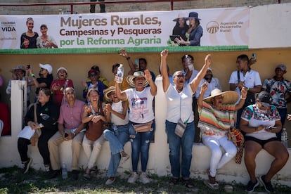 Simpatizantes de Petro durante la Asamblea Popular Campesina, en Sincelejo.