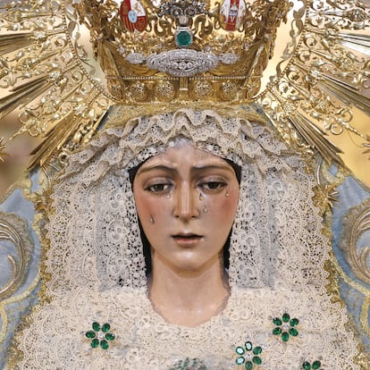 Sevilla 23/06/25. Veneración en su Basilica de la Virgen de La Macarena después de ser restaurada foto.ALEJANDRO RUESGA