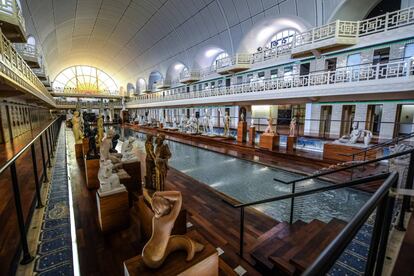 Interior del complejo de La Piscine, en Roubaix (Francia).