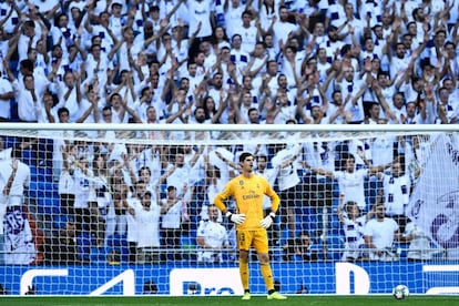 El portero del Real Madrid, Thibaut Courtois durante el partido. 