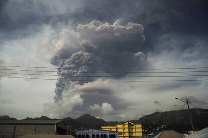 Erupción del volcán La Soufrière en San Vicente.