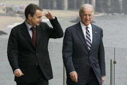 Zapatero y Joseph Biden en Viña del Mar, el 28 de marzo de 2009.